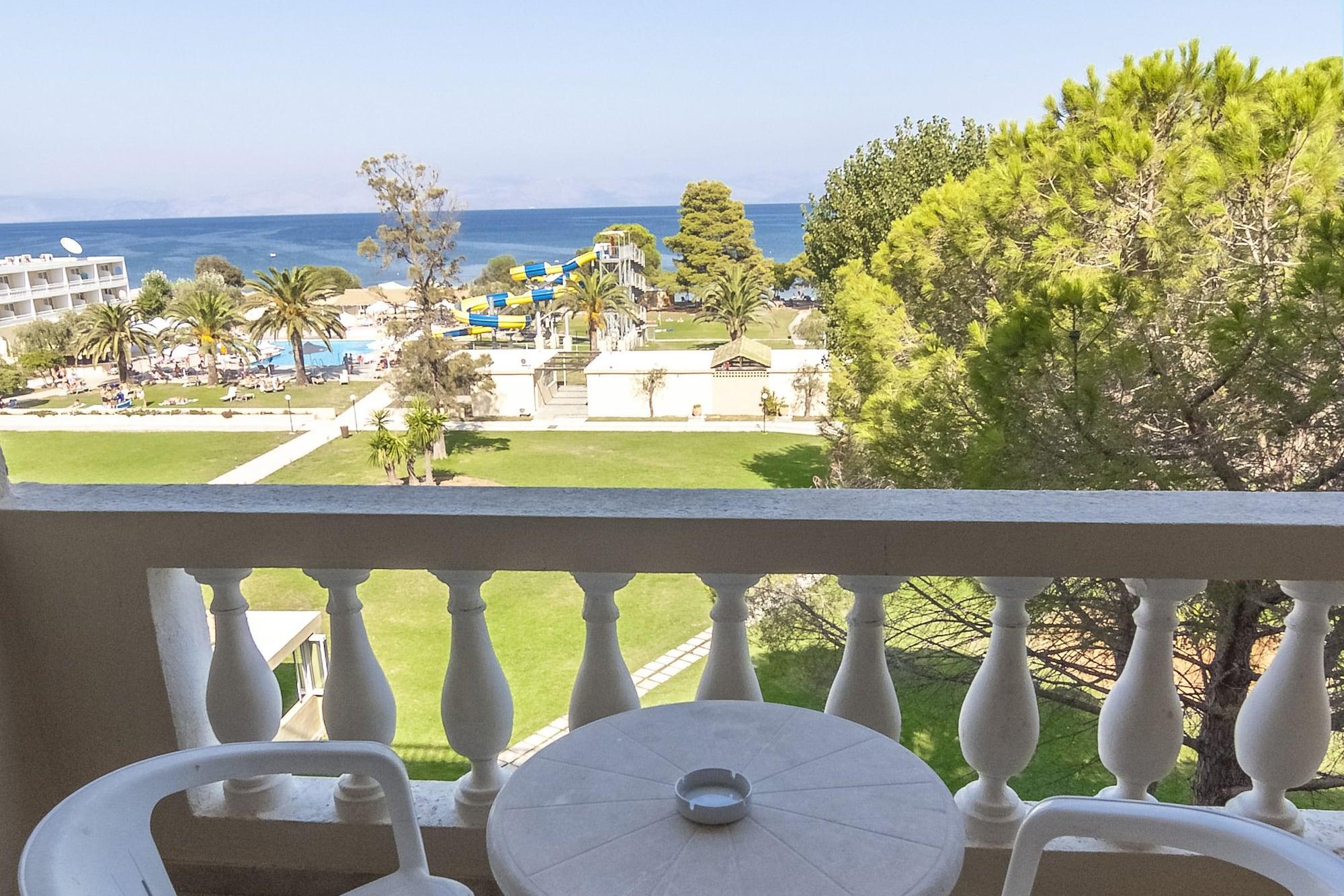 Messonghi Beach Holiday Resort Moraḯtika Luaran gambar
