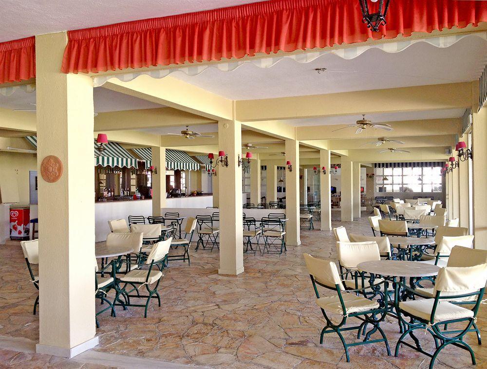 Messonghi Beach Holiday Resort Moraḯtika Luaran gambar