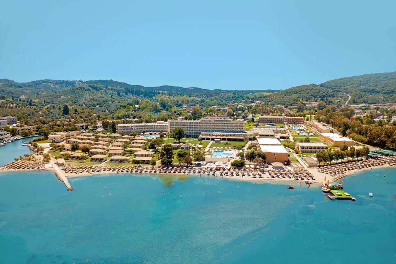 Messonghi Beach Holiday Resort Moraḯtika Luaran gambar