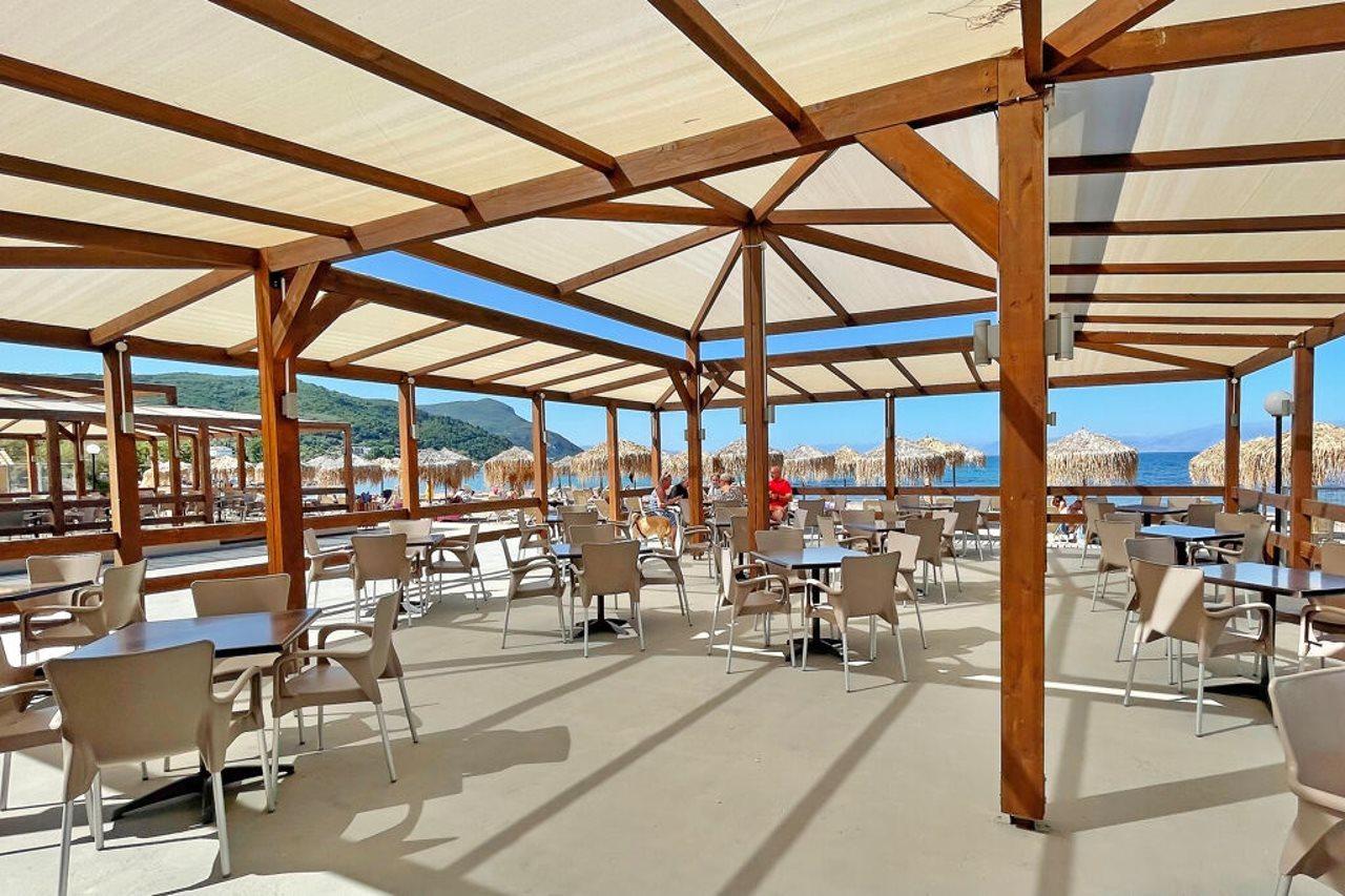 Messonghi Beach Holiday Resort Moraḯtika Luaran gambar