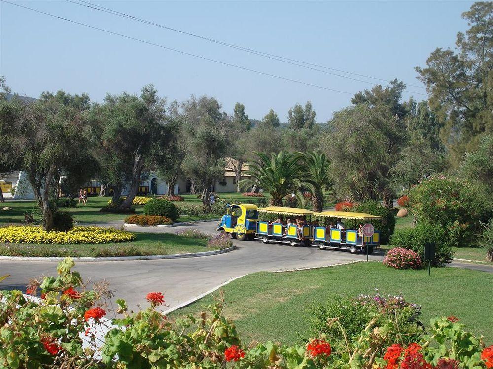 Messonghi Beach Holiday Resort Moraḯtika Luaran gambar
