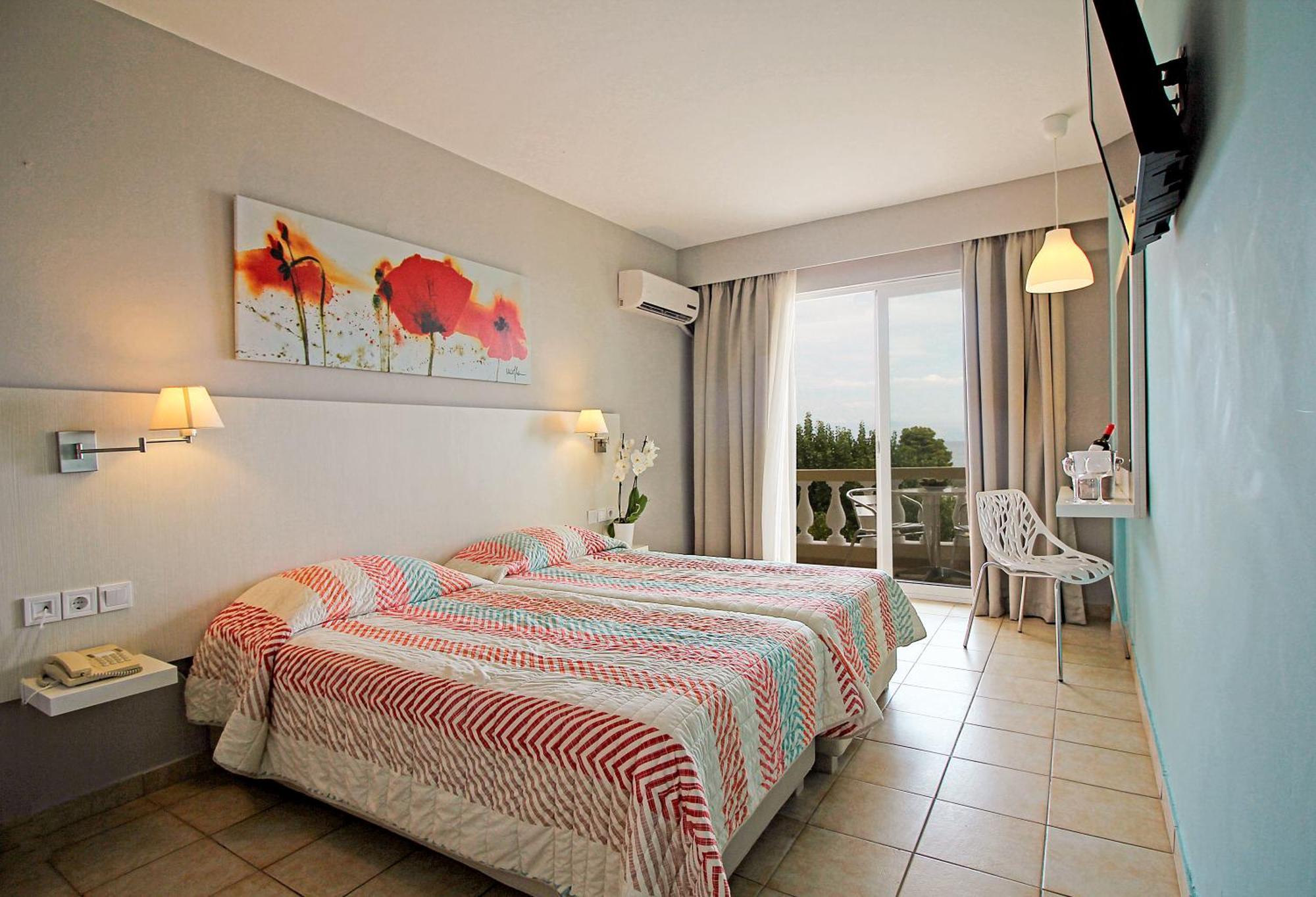 Messonghi Beach Holiday Resort Moraḯtika Luaran gambar