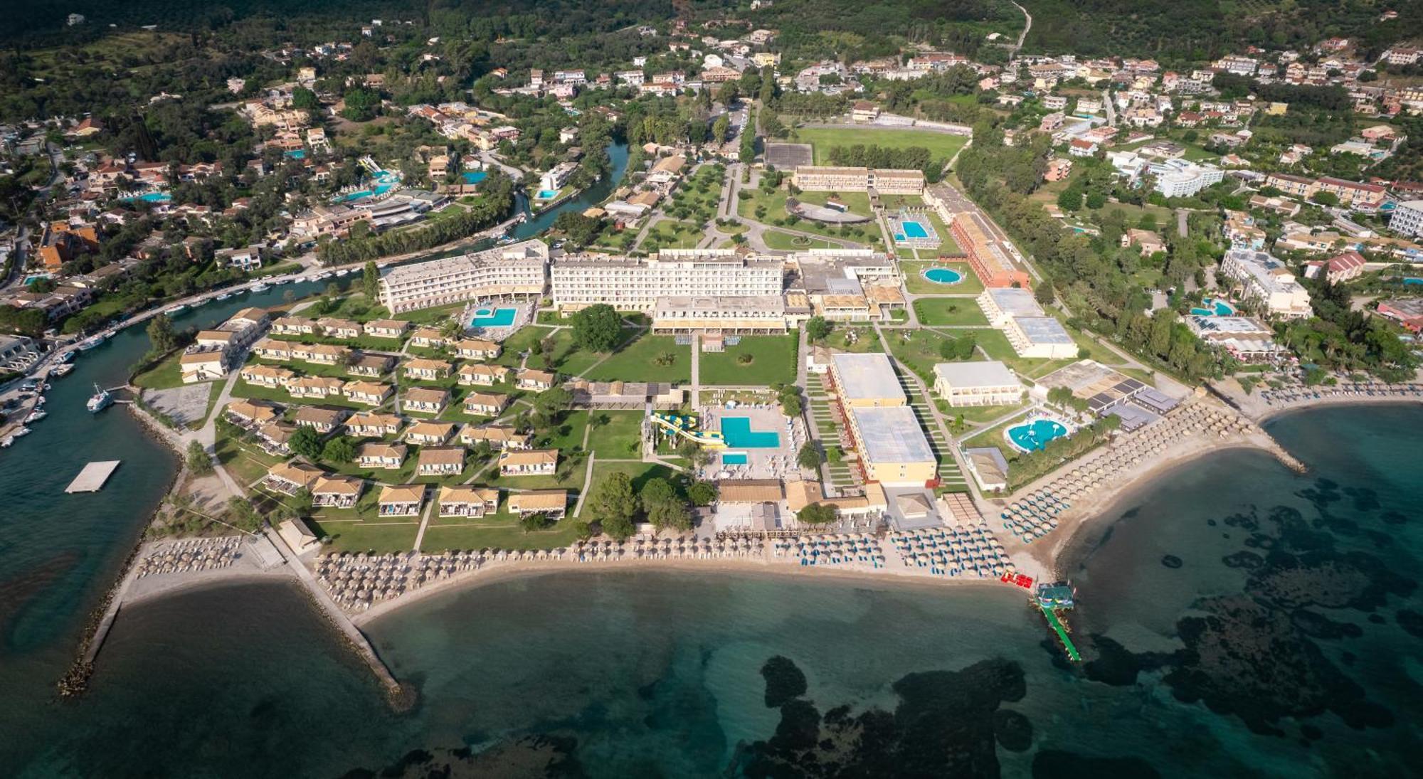 Messonghi Beach Holiday Resort Moraḯtika Luaran gambar