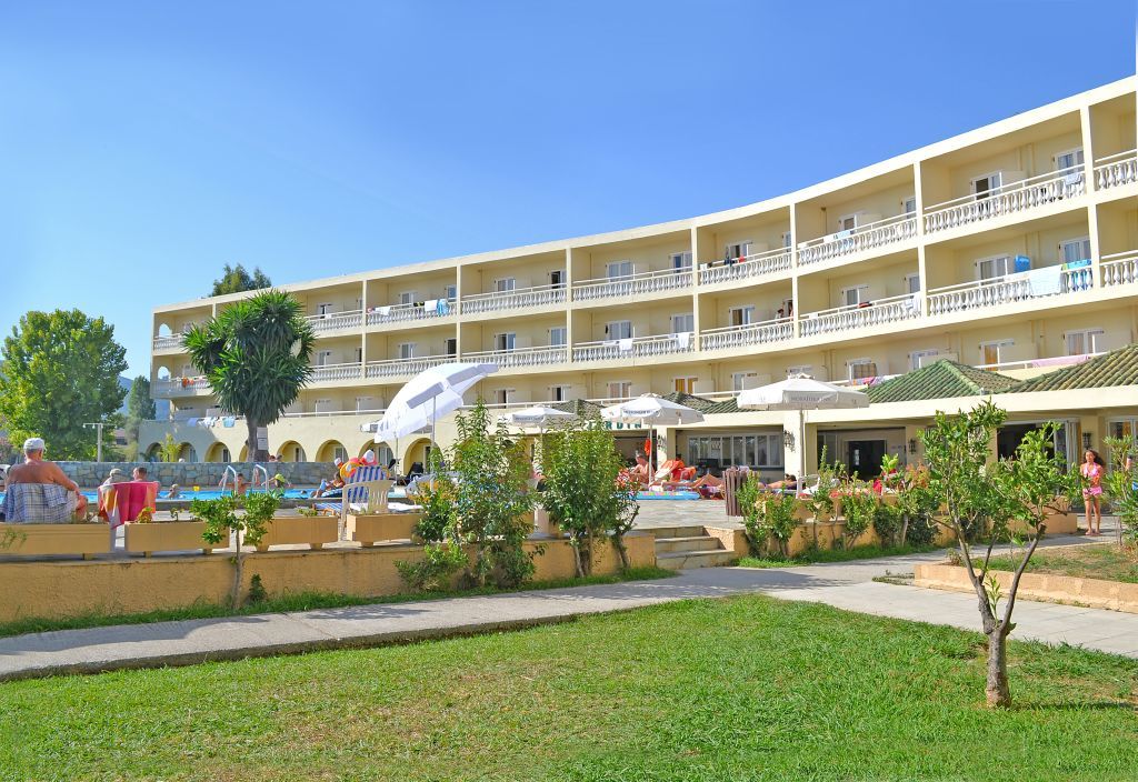Messonghi Beach Holiday Resort Moraḯtika Luaran gambar