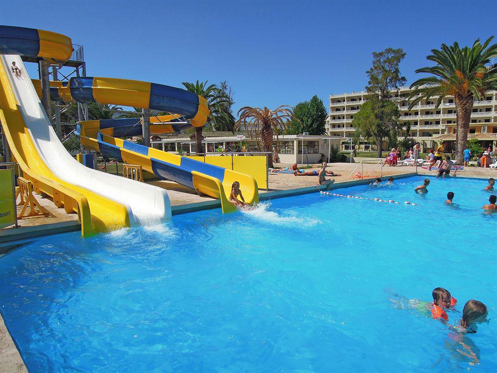 Messonghi Beach Holiday Resort Moraḯtika Luaran gambar