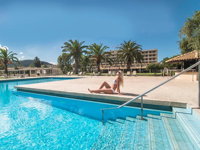 Messonghi Beach Holiday Resort Moraḯtika Luaran gambar
